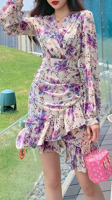 Découvrez l'élégance intemporelle avec cette robe midi en maille, femme qui ose l'élégance.