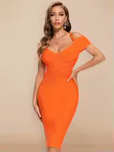 Découvrez l'élégance intemporelle de cette robe longue en spandex, conçue pour sublimer votre silhouette