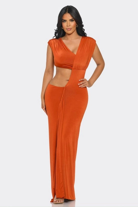 ROBE LONGUE DÉCOUPÉE À LA TAILLE