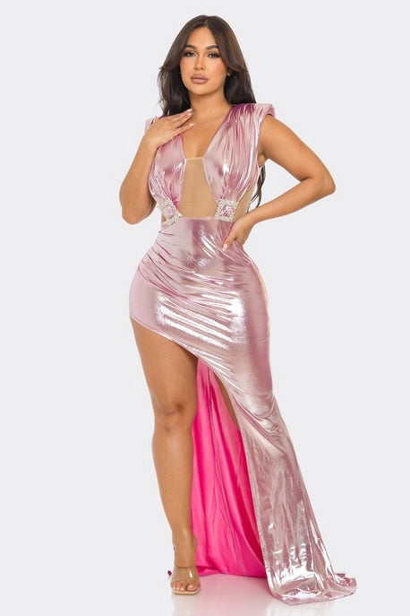 Robe Maxi Métallique Brillante avec Découpe Frontale - Solde