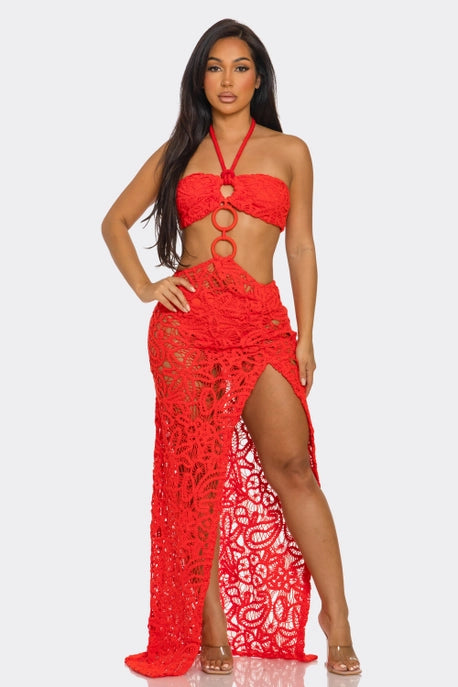 CORSET EN DENTELLE & ROBE MAXI À FENTES HAUTES