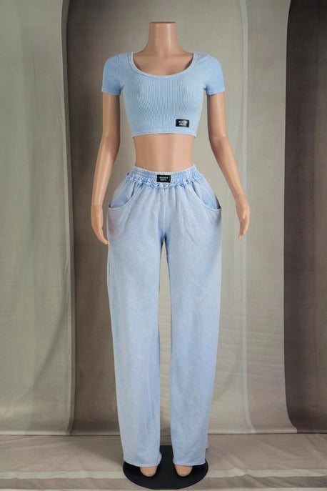 ENSEMBLE HAUT COURT DÉTAIL ÉTIQUETTE LAVAGE MINÉRAL & PANTALON LARGE