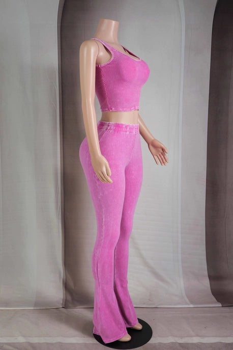 ENSEMBLE DÉBARDEUR COURT DÉLAVÉ MINÉRAL ET PANTALON ÉVASÉ AJUSTÉ (Copie)