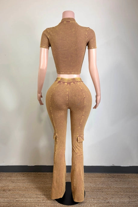 ENSEMBLE PANTALON AVEC POCHES LATÉRALES ET FERMETURE ÉCLAIR, LAVAGE MINÉRAL