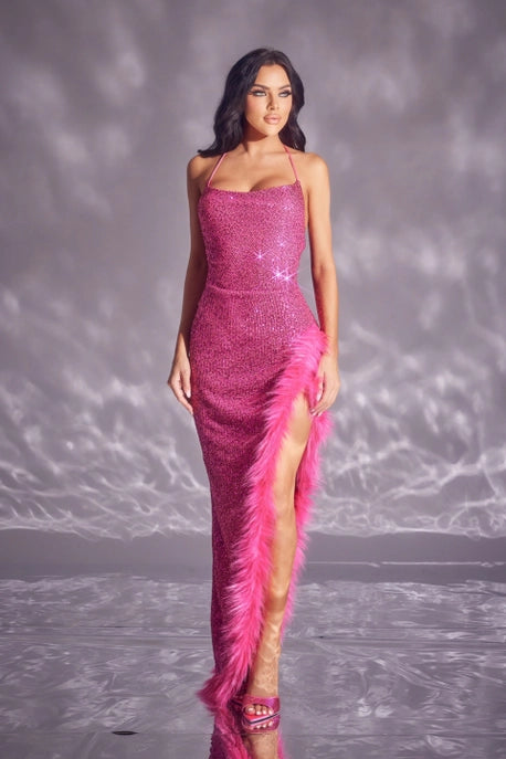 Robe longue à sequins avec bordure en fourrure