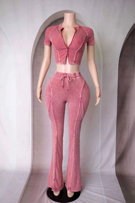 ENSEMBLE VESTE À DOUBLE FERMETURE ÉCLAIR ET PANTALON ÉVASÉ EN LAVAGE MINÉRAL