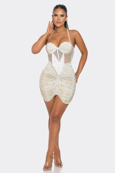 Robe moulante en résille avec strass