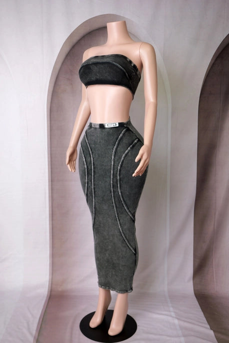 ROBE MAXI BANDEAU PRÈS DU CORPS EFFET MINÉRAL