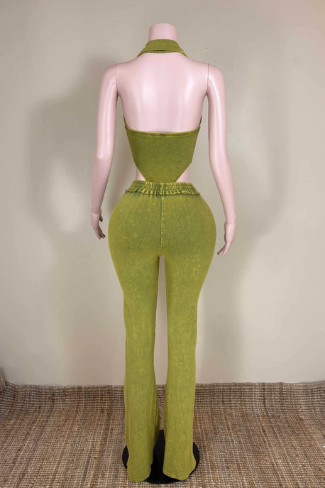ENSEMBLE BODY À COL LAVÉ MINÉRAL ET PANTALON ÉVASÉ
