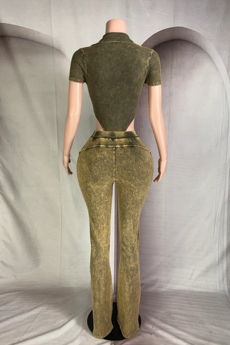 ENSEMBLE BODY ET PANTALON À COL EN V PROFOND LAVAGE MINÉRAL