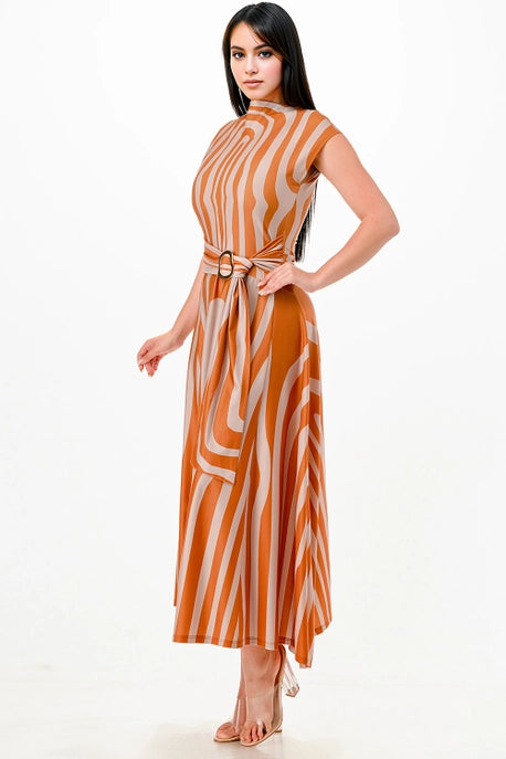 Robe midi à rayures avec ceinture et manches courtes