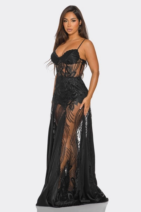 Robe longue à tube transparent en dentelle creuse (Copie)