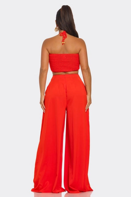 Haut à col licou imprimé avec pantalon large
