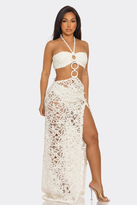 CORSET EN DENTELLE & ROBE MAXI À FENTES HAUTES