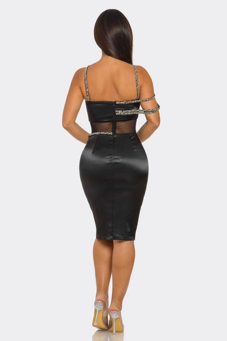 Robe Midi à Encolure Asymétrique
