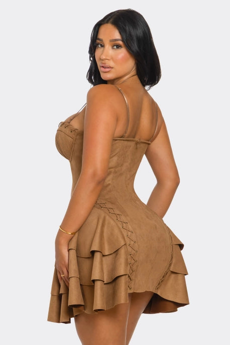 Robe moulante en résille avec strass